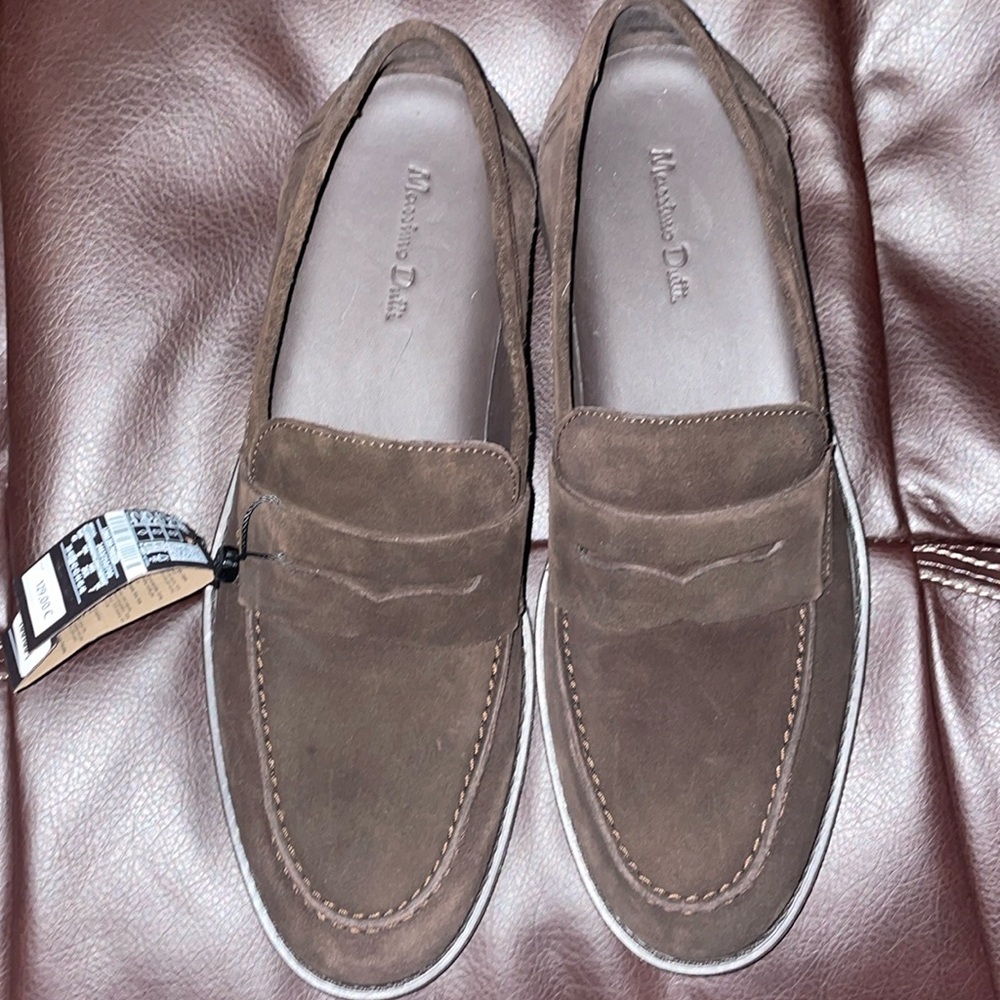 COPY - NWT Men’s Brown Suede Loafers- size 10